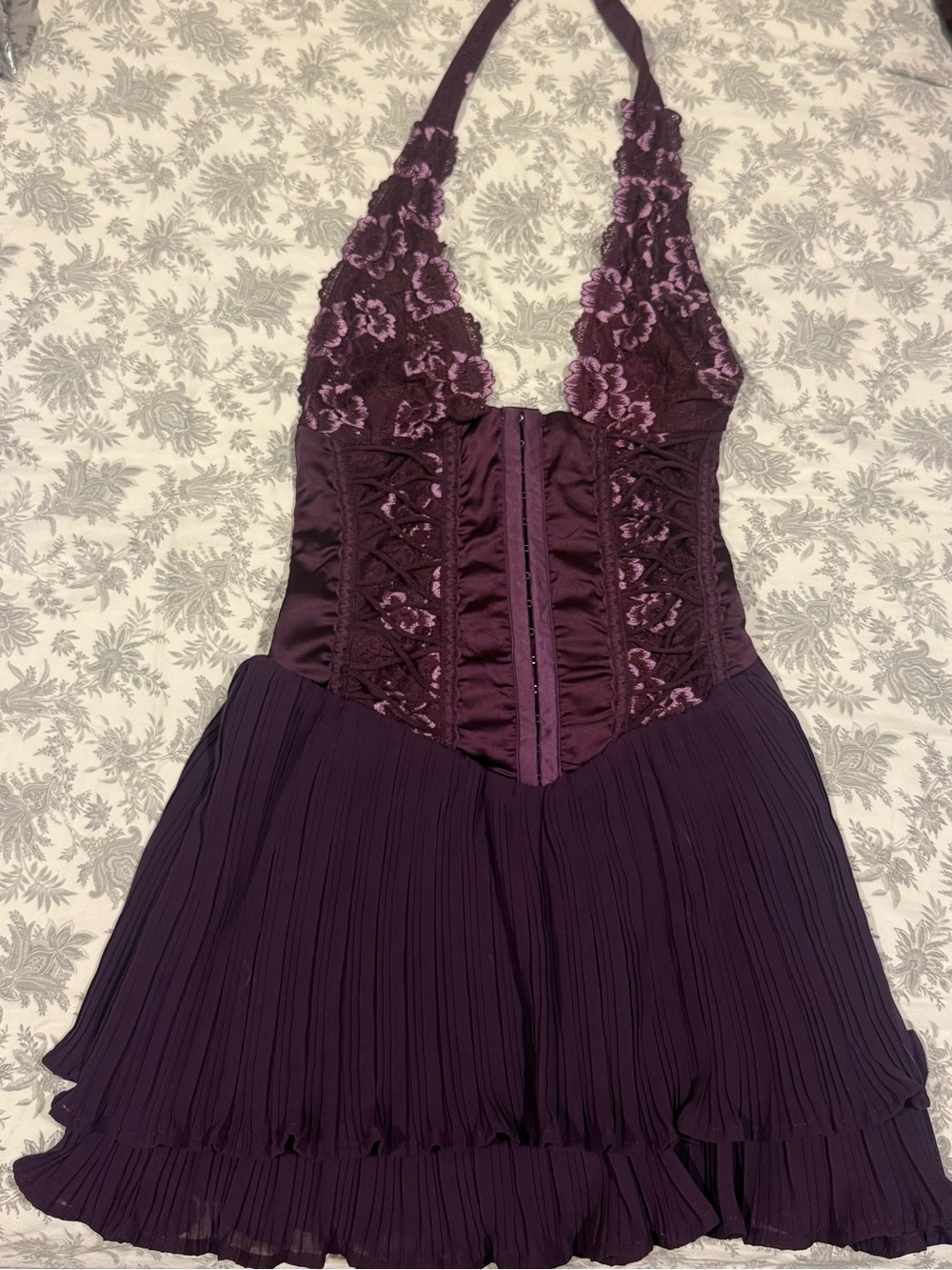 *NEW* OUTCAST Plunge Halter Lace & Pleated Mini Dress in Deep Plum